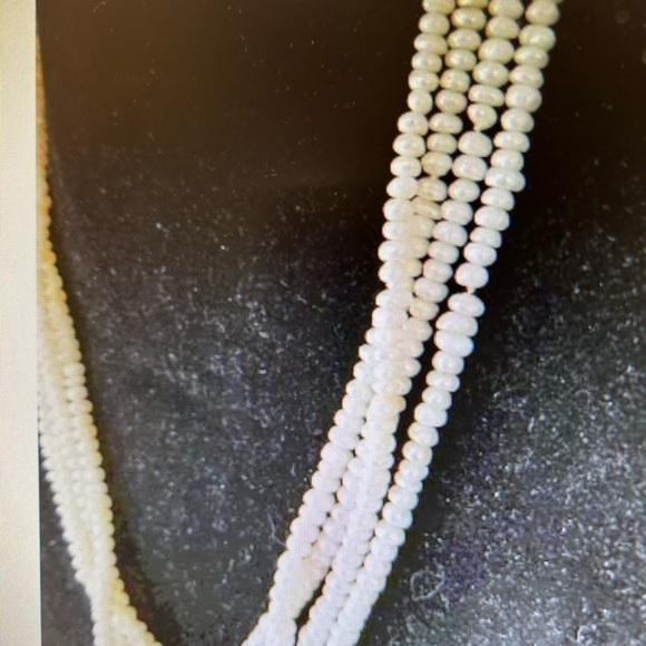 Opera length freshwater pearl‎ necklace on string one hundred inches - Picture 2 of 6